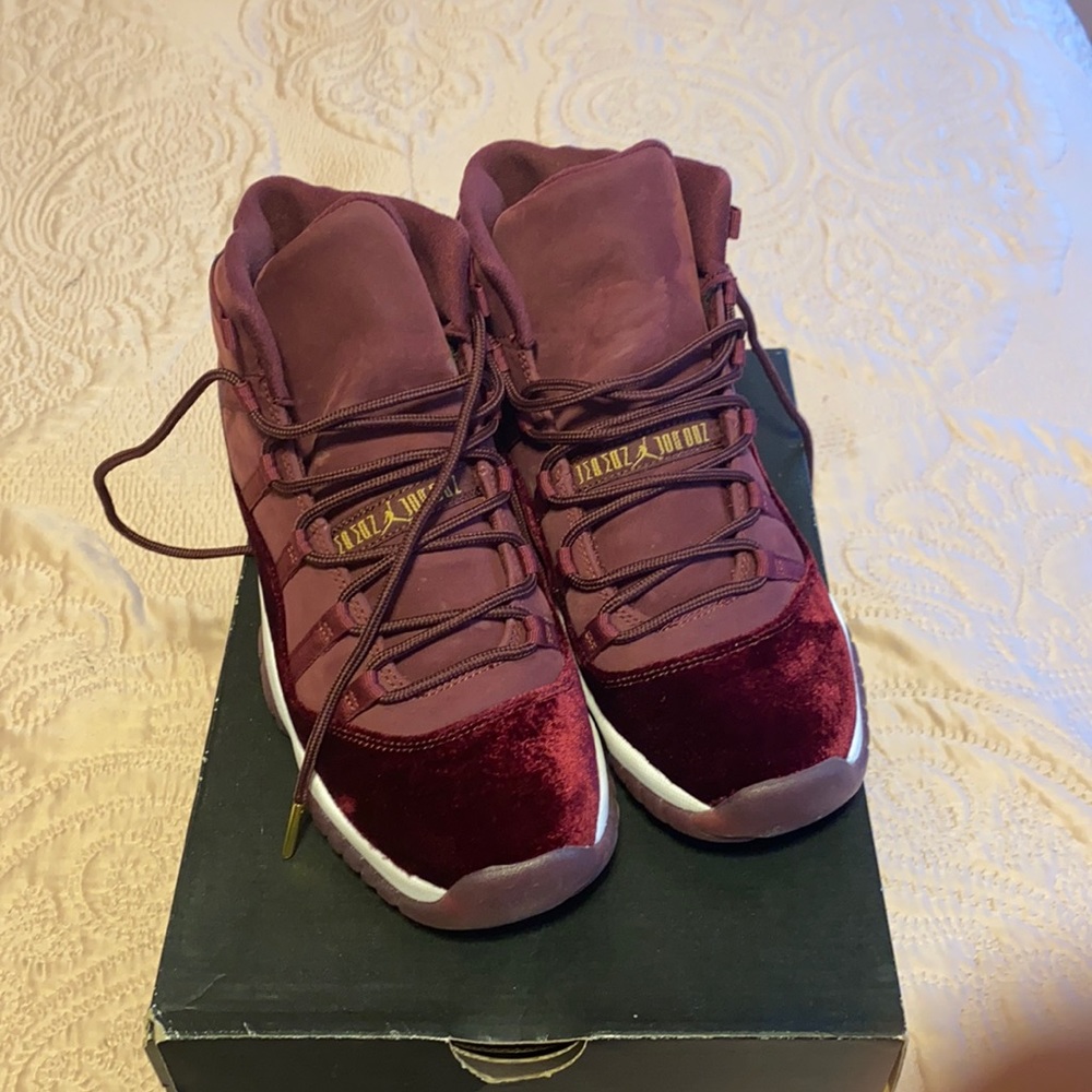 Jordan 11 Heiress red velvet!!